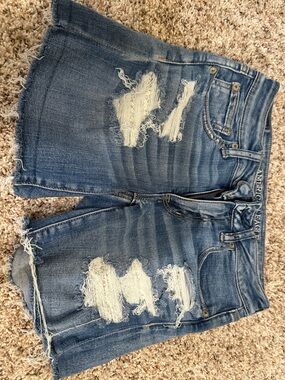 American Eagle Outfitters Distressed shorts